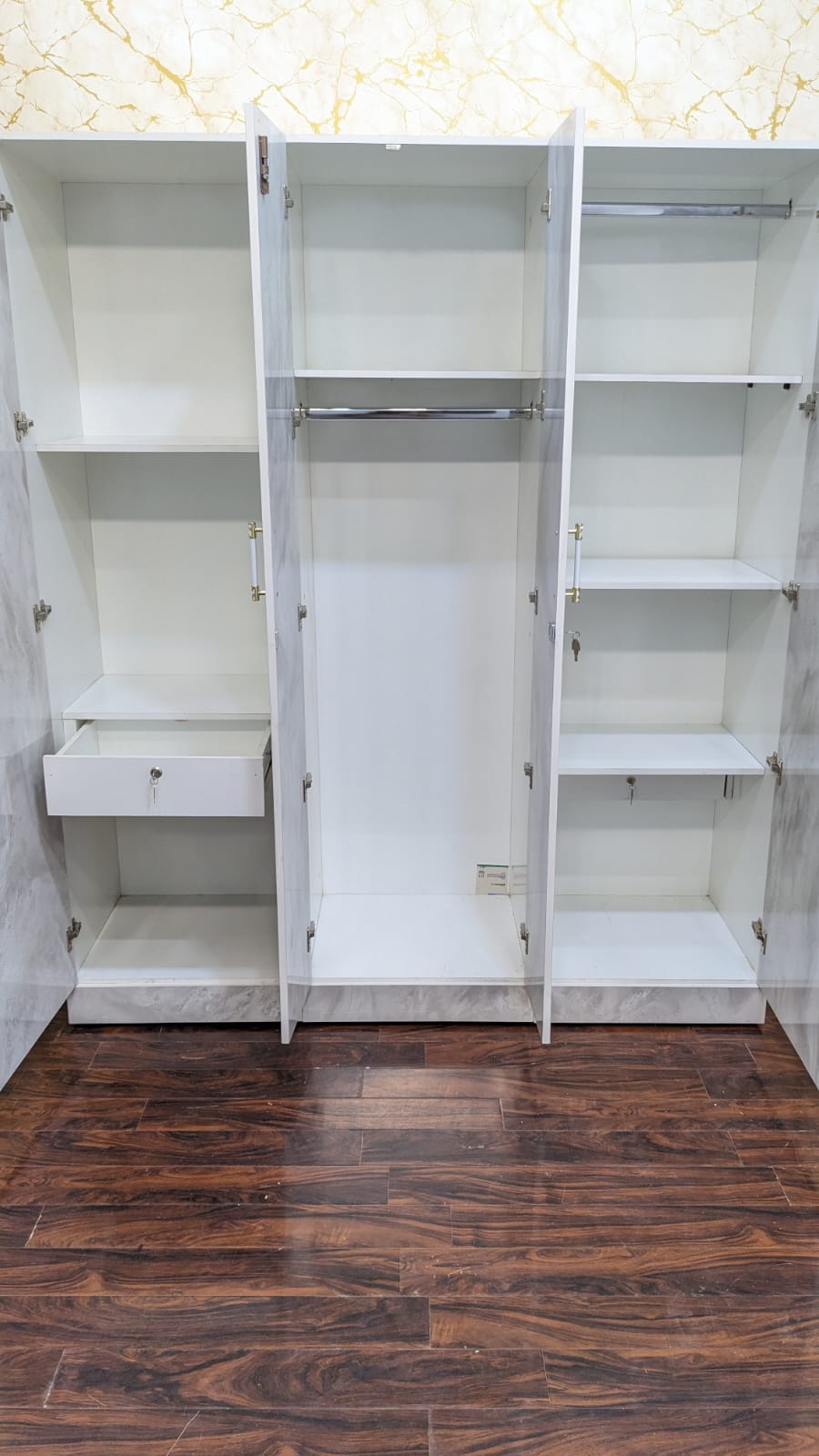 Brand New King Size Bedroom Set
