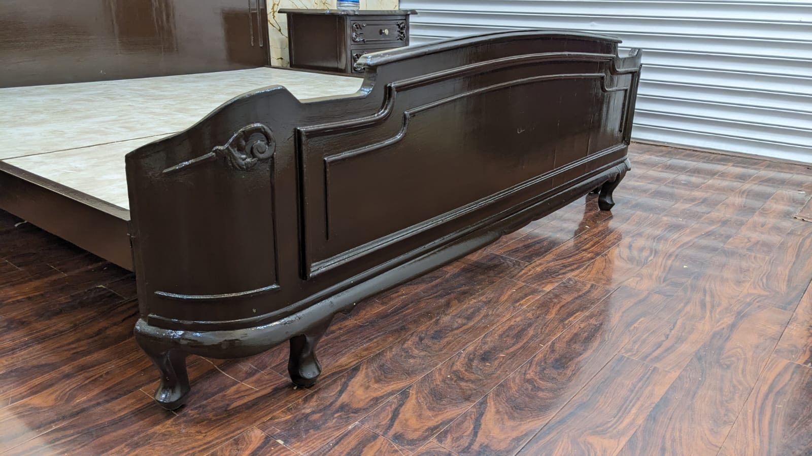 King Size Bed with 2 Side Tables