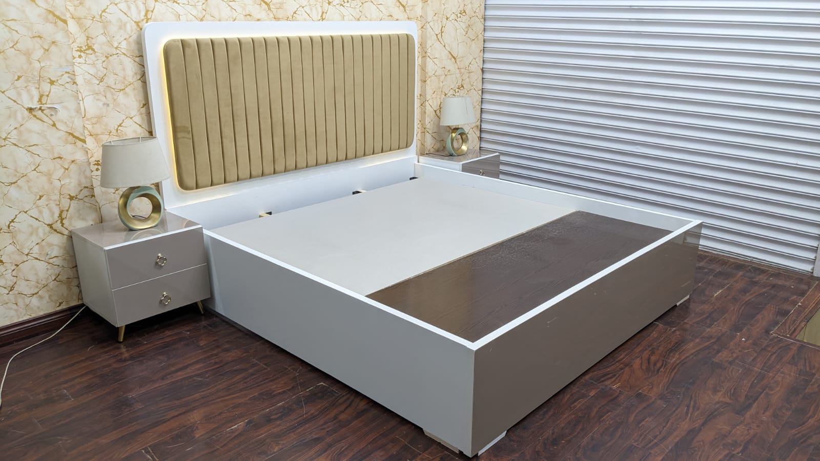 Brand New King Size Bed Set