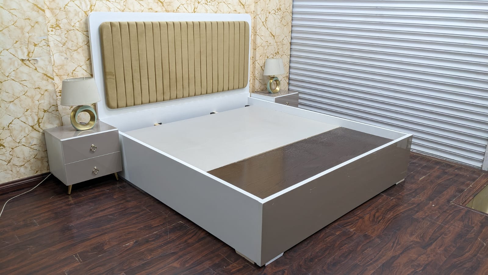 Brand New King Size Bed Set