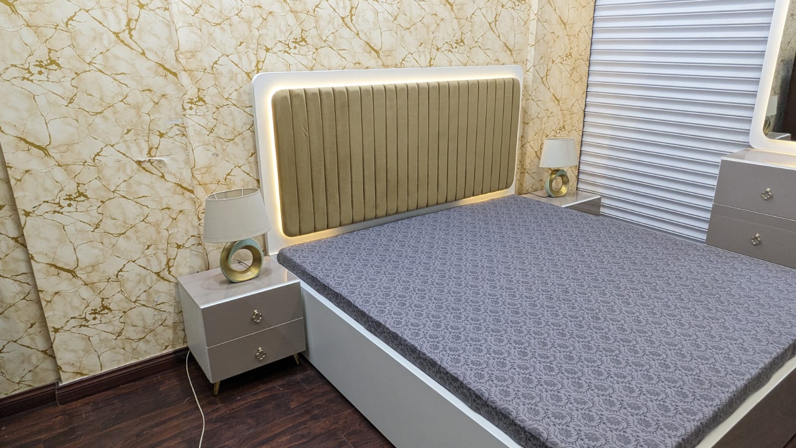 Brand New King Size Bed Set