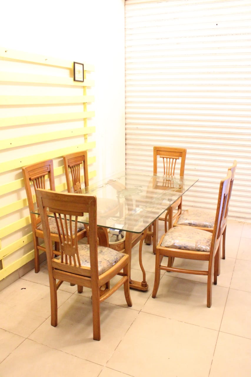 6 Seater Dining Table (Subject to Price Change)