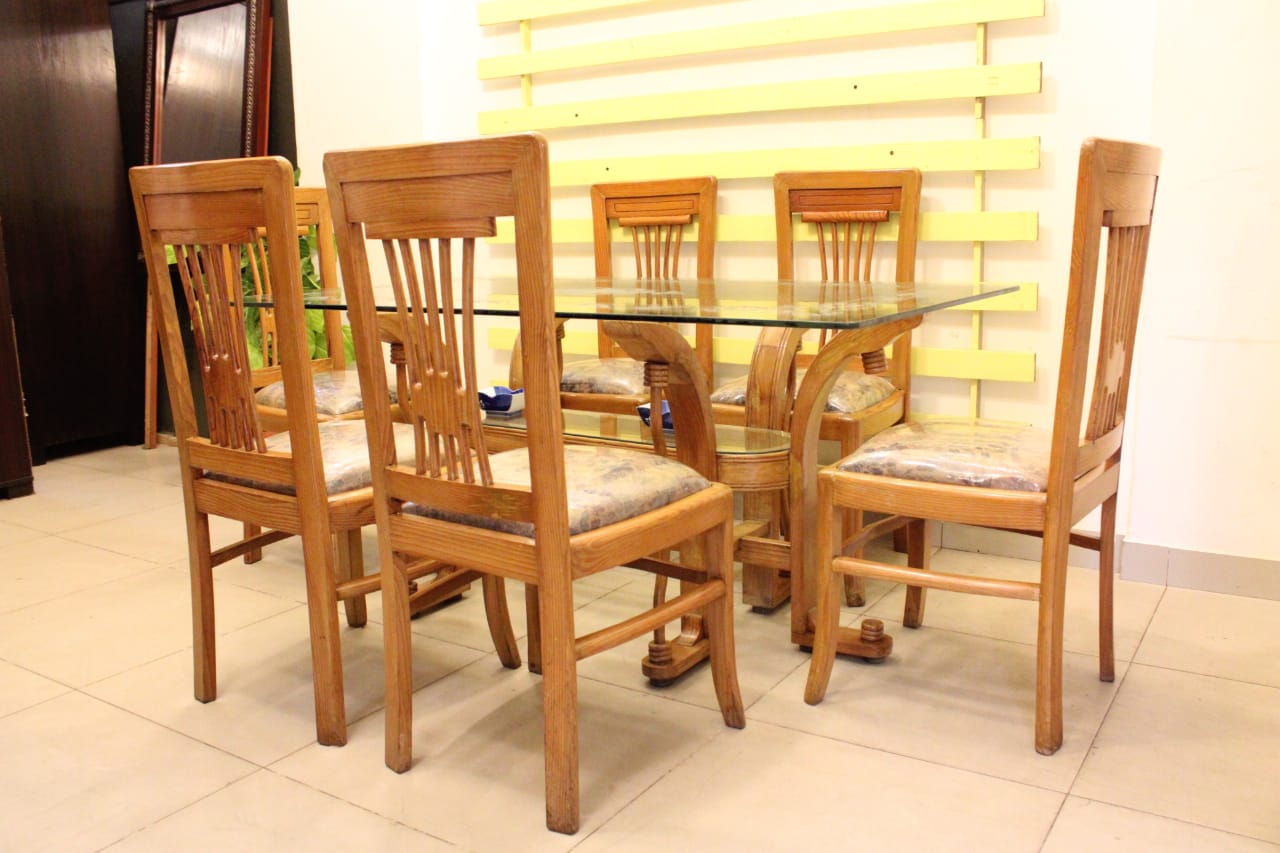 6 Seater Dining Table (Subject to Price Change)