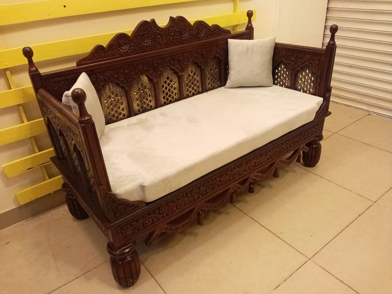 Chinioti Sofa (2 Seater) (Subject to Price Change)