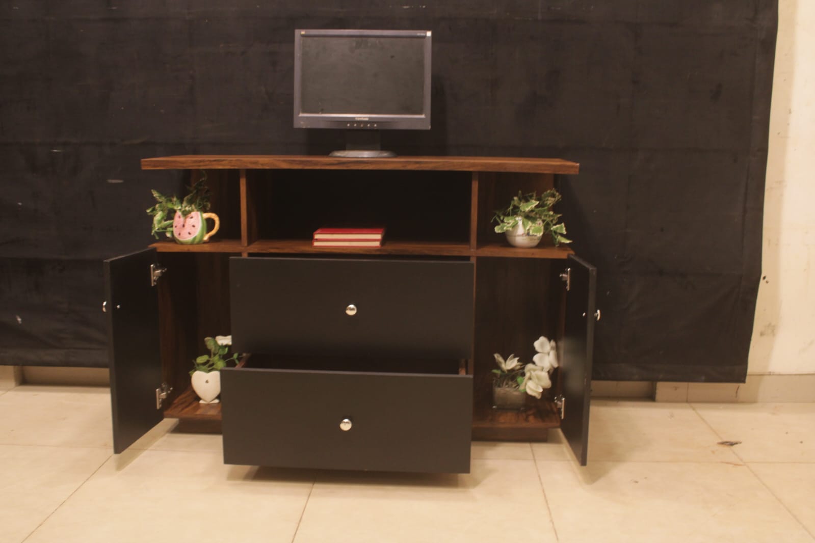 Side Board/Led Unit