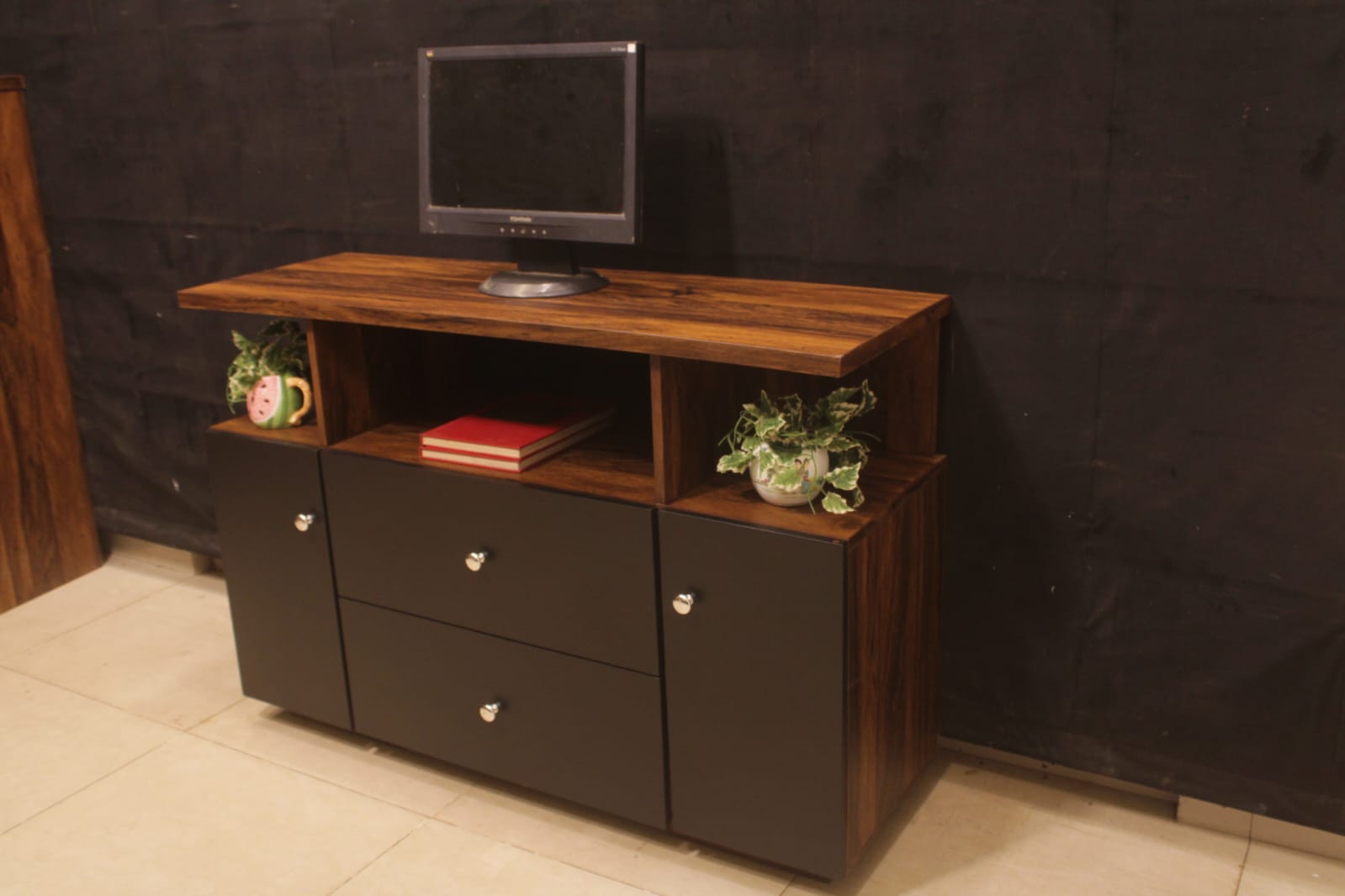 Side Board/Led Unit