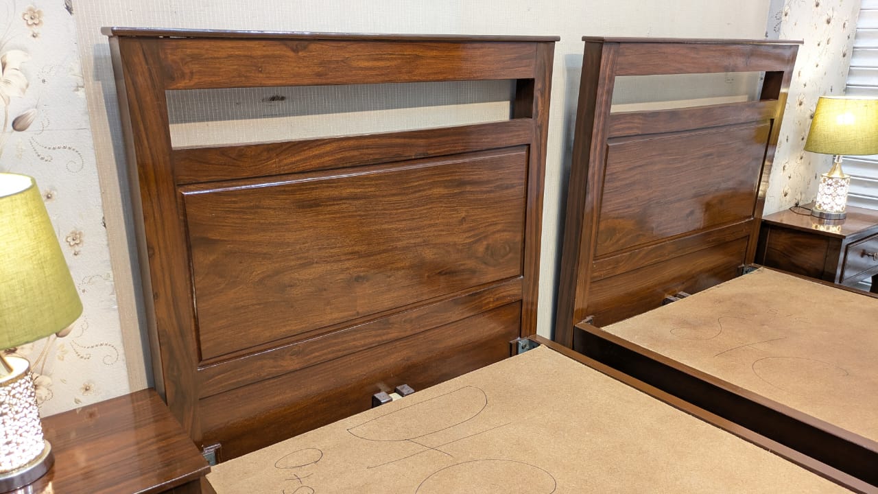 Solid Sheesham Wood Pair Of Single Beds with 2 Side Tables