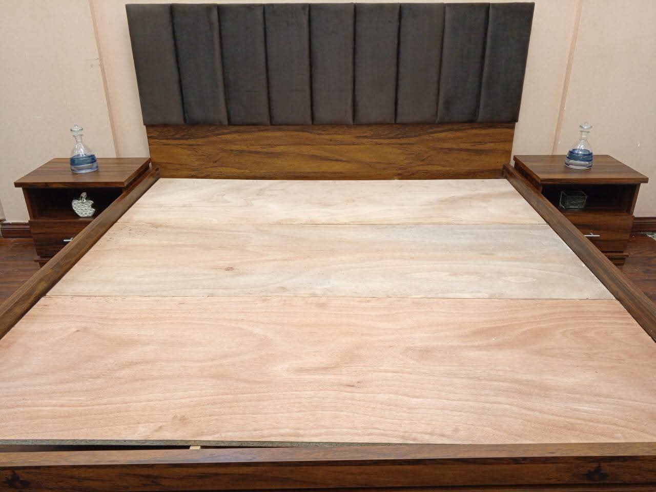 New King Size Bed with 2 Side Tables