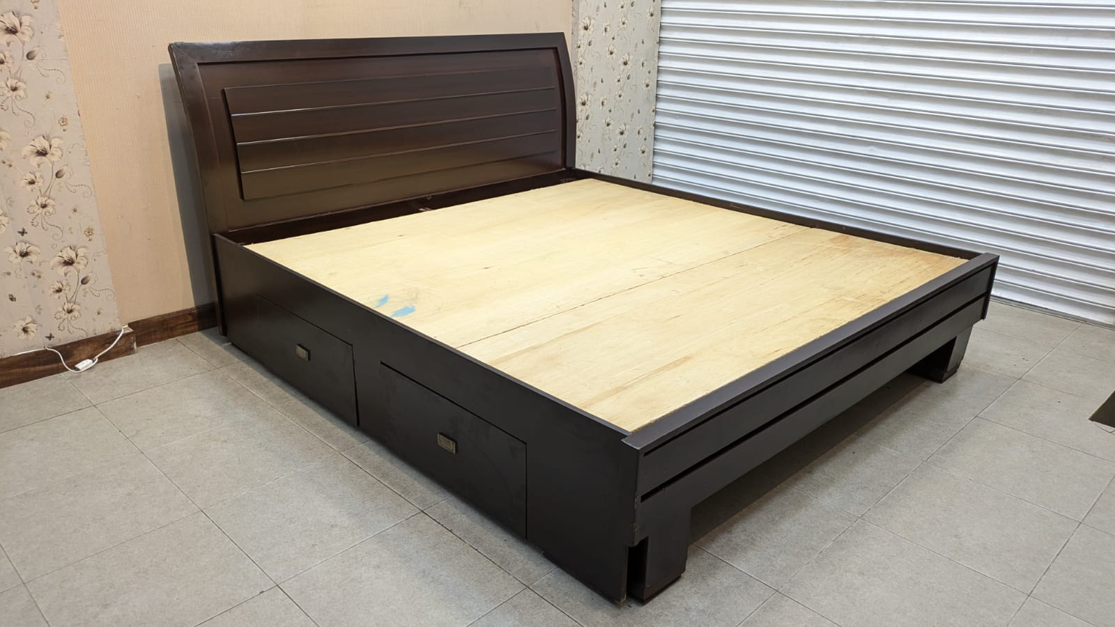 King Size Bed With Storage Drawers