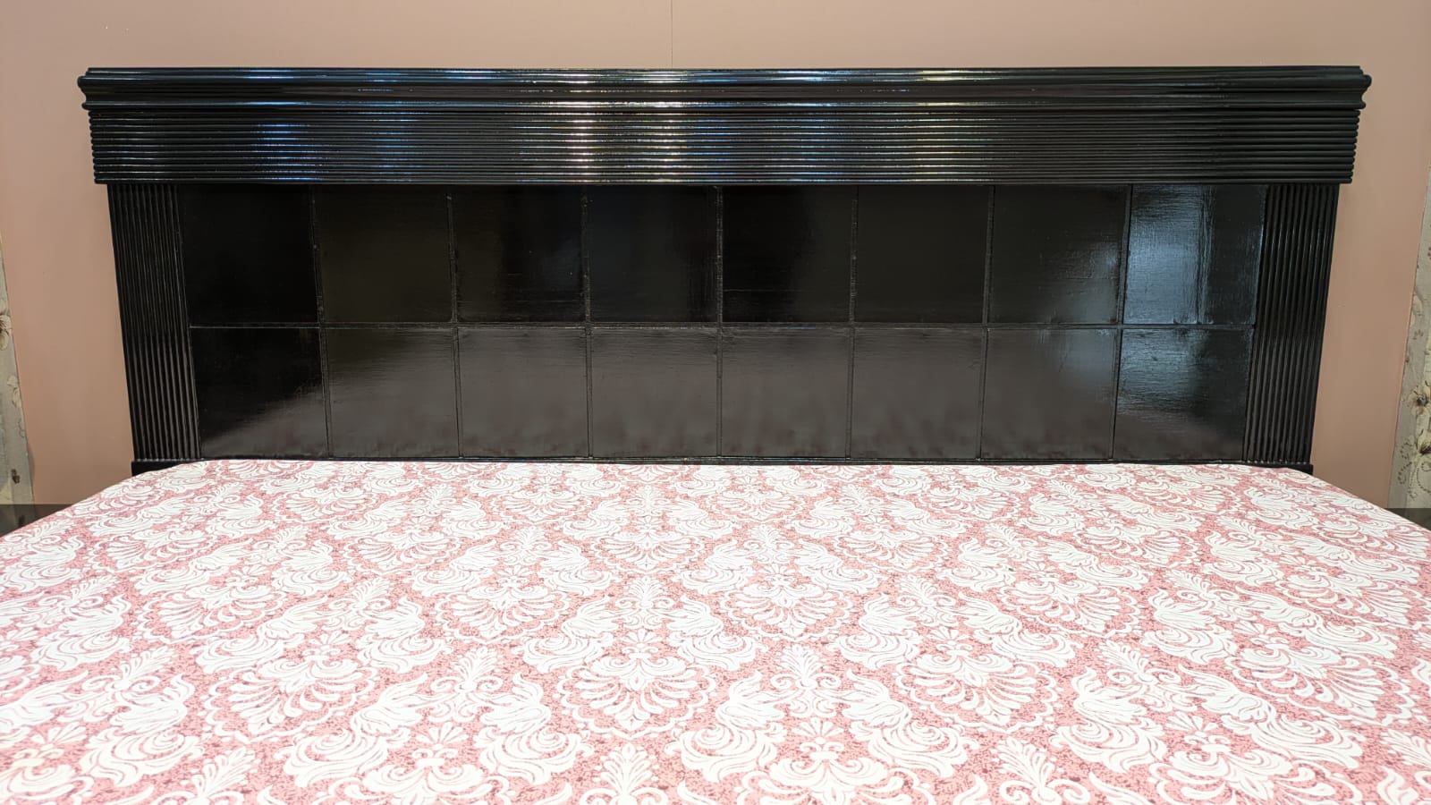 King Size Bed With 2 Side Tables