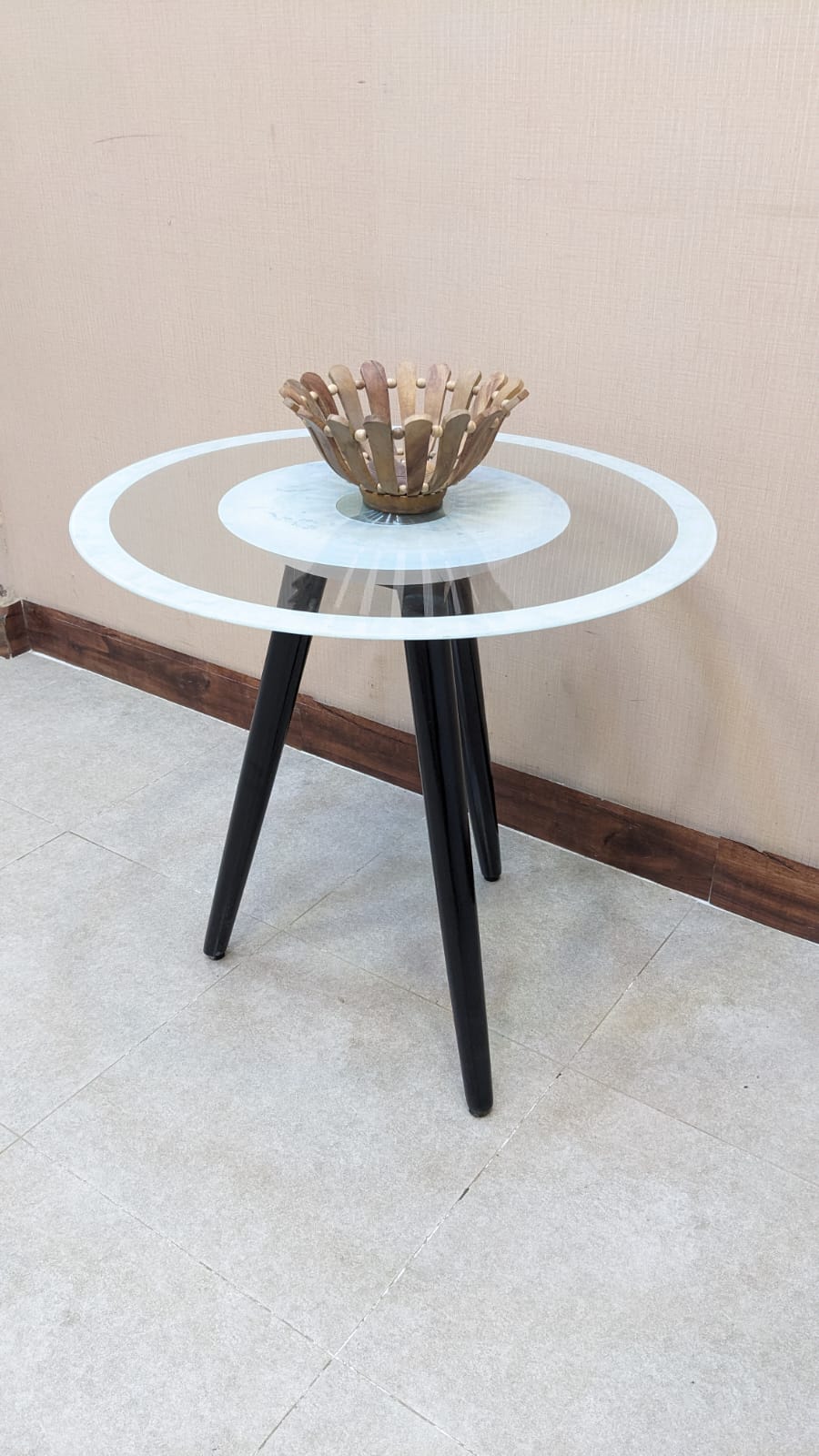Rotating Top Corner Table