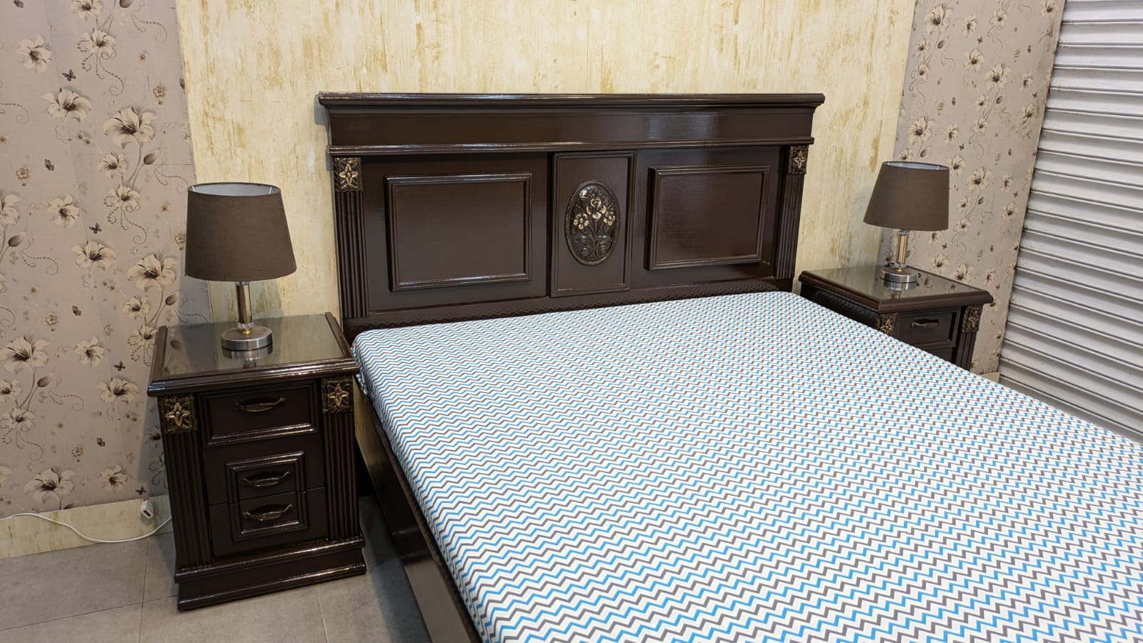 Queen Size Bedroom Set