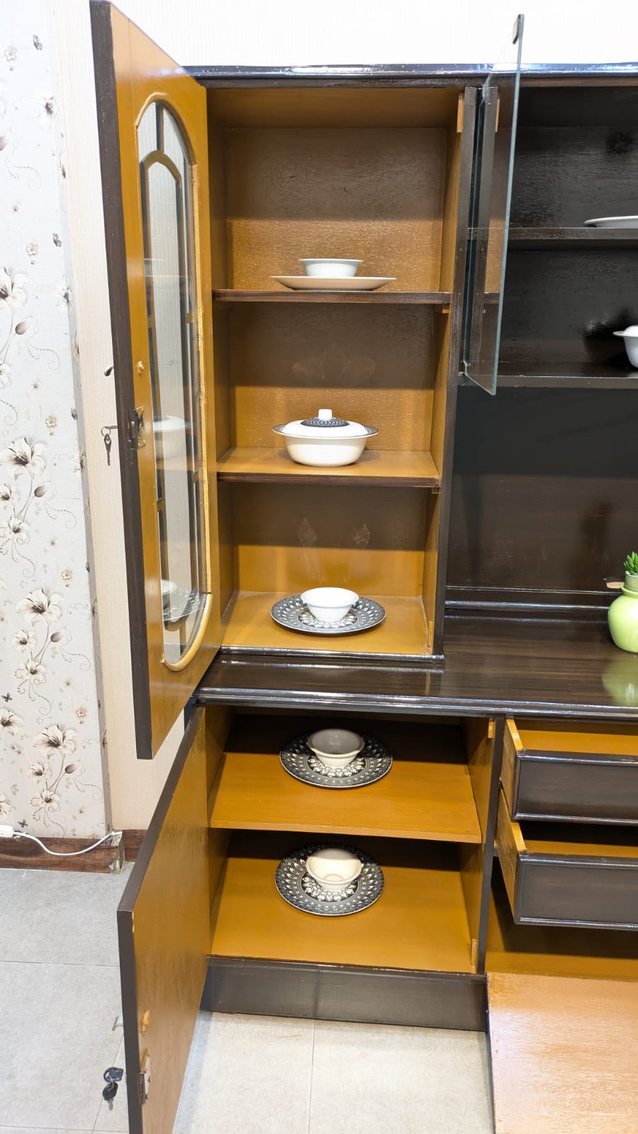 Crockery Divider