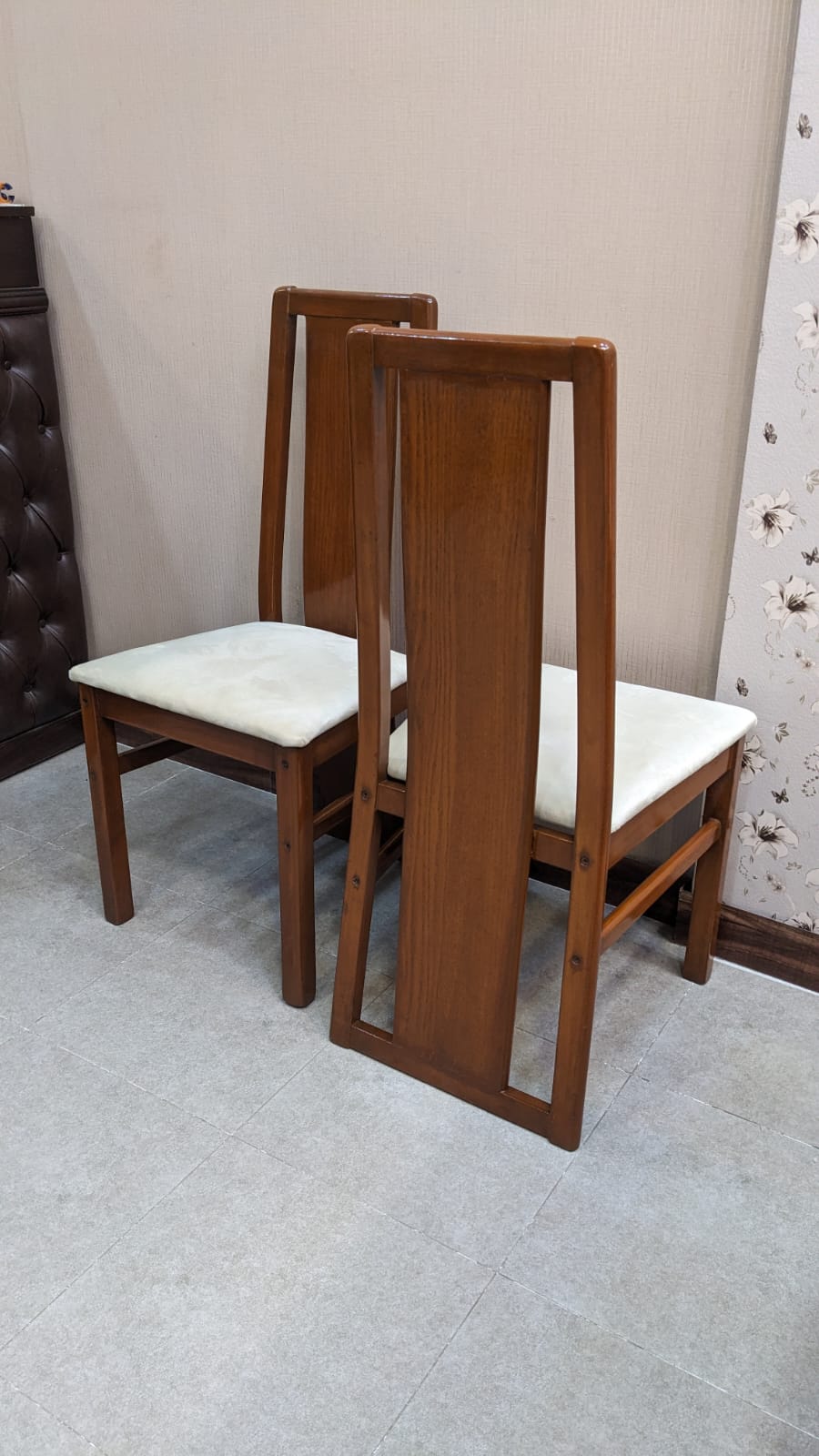 Imported 10 Seater Dining Table