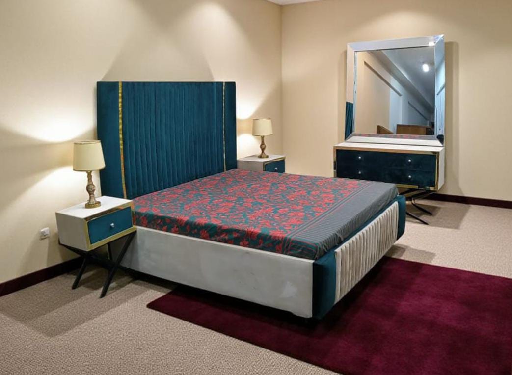 Fully Cushioned king Size Bed Set