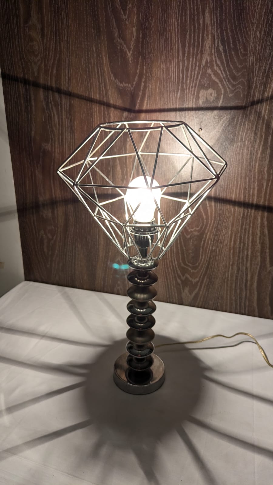 Table lamp