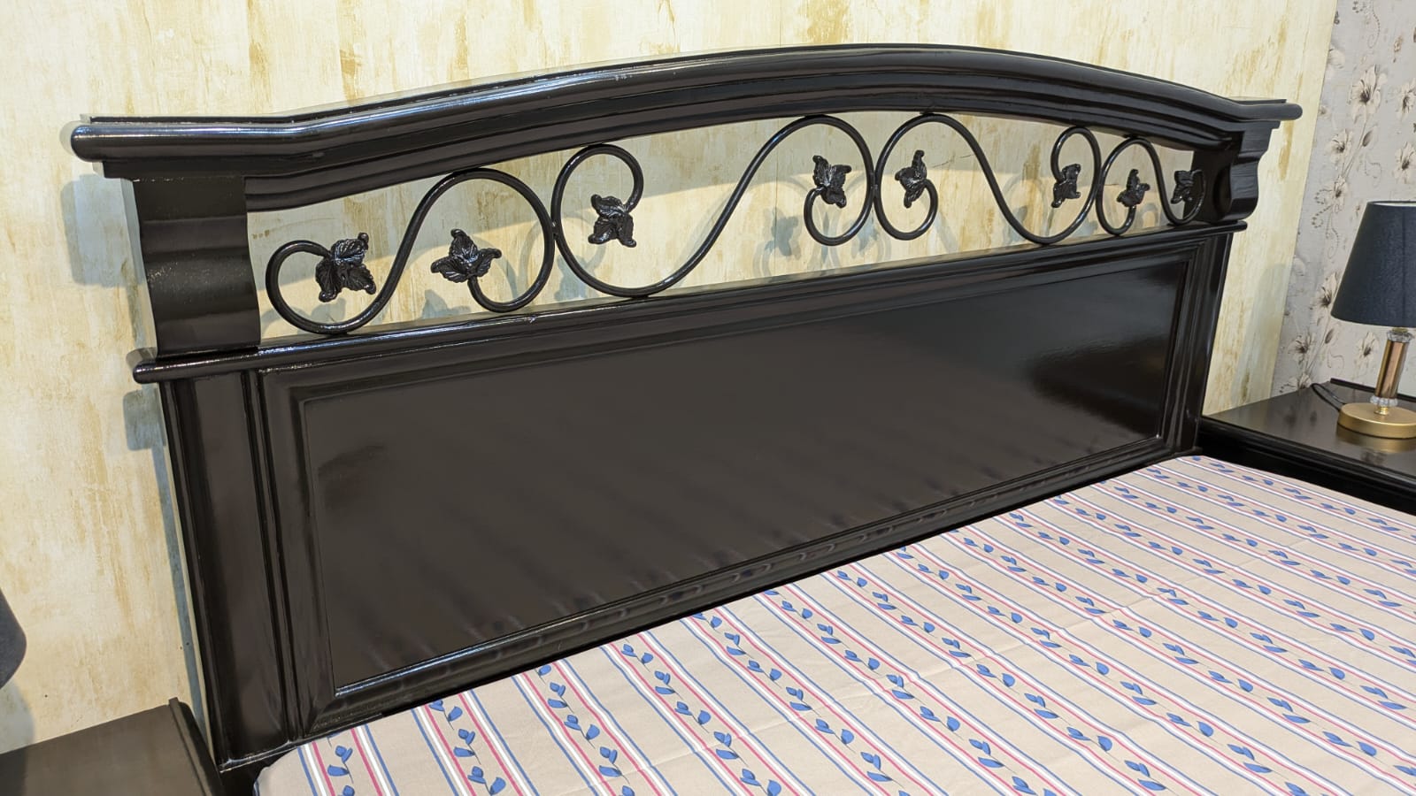 Queen Size Bed Set