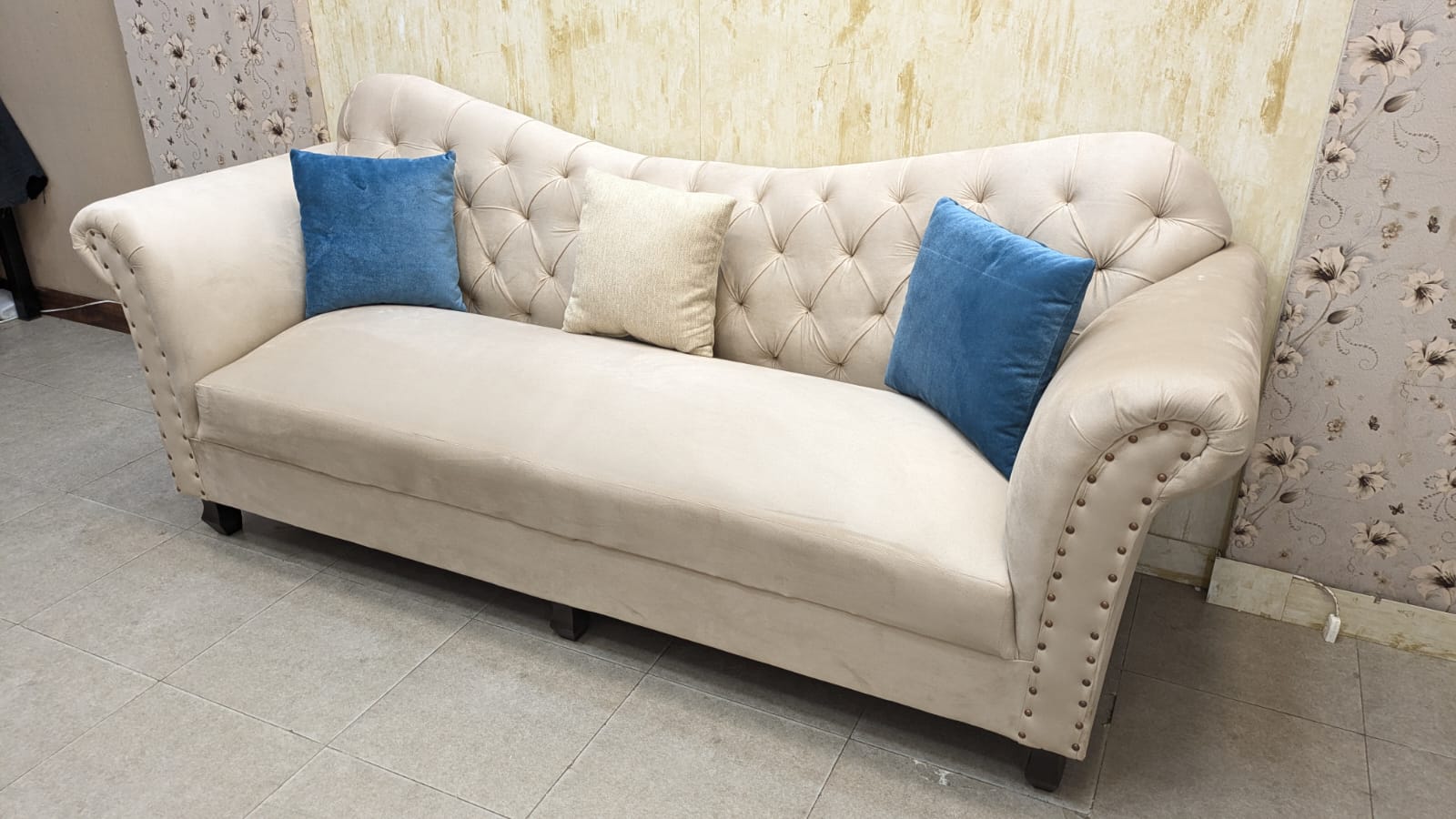 Elegant Design 5 Seater Sofa Set