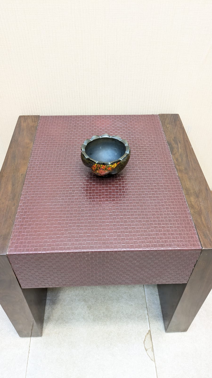 Corner Table
