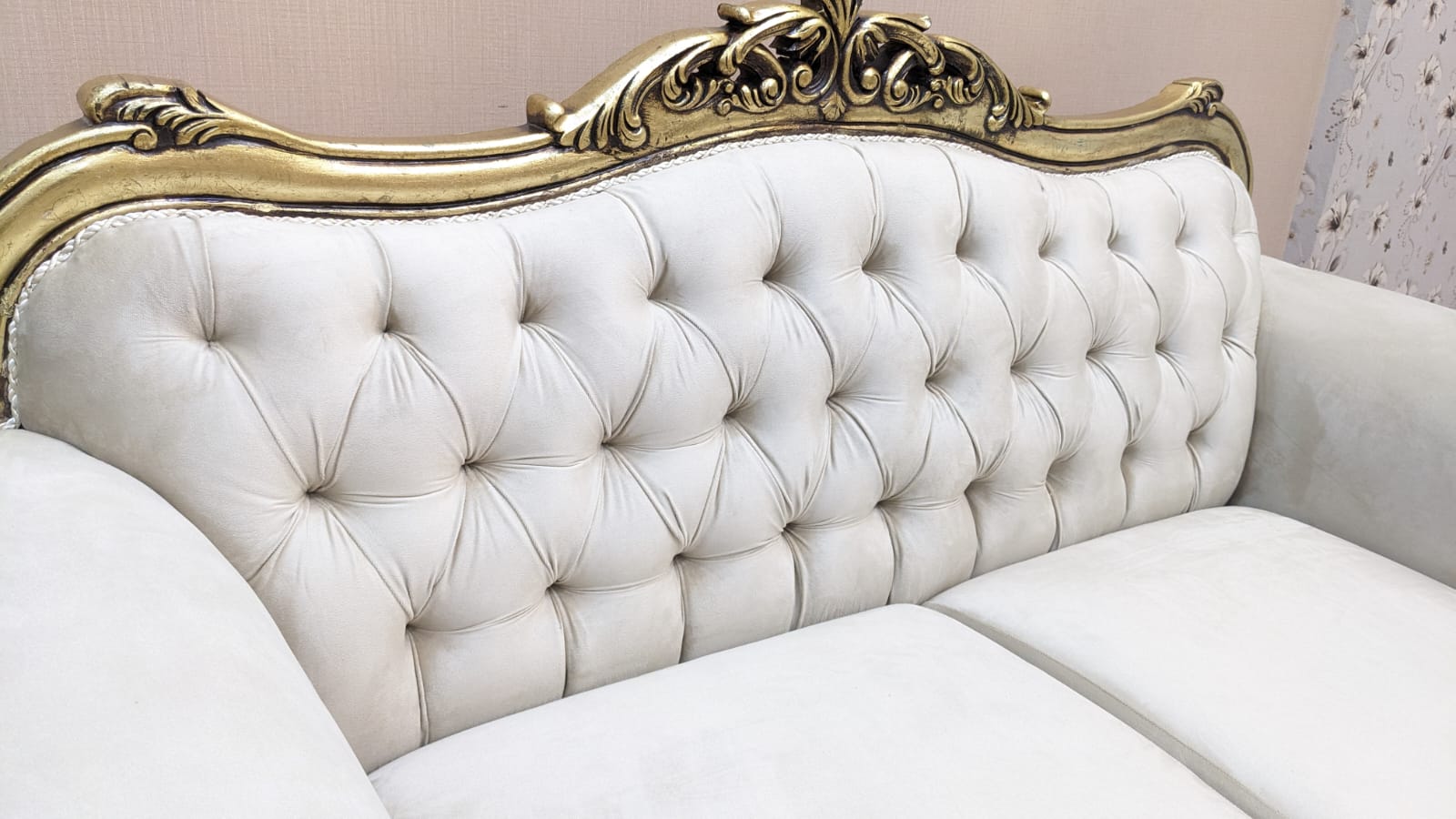 Comfortable 4 Seater Sofa Set