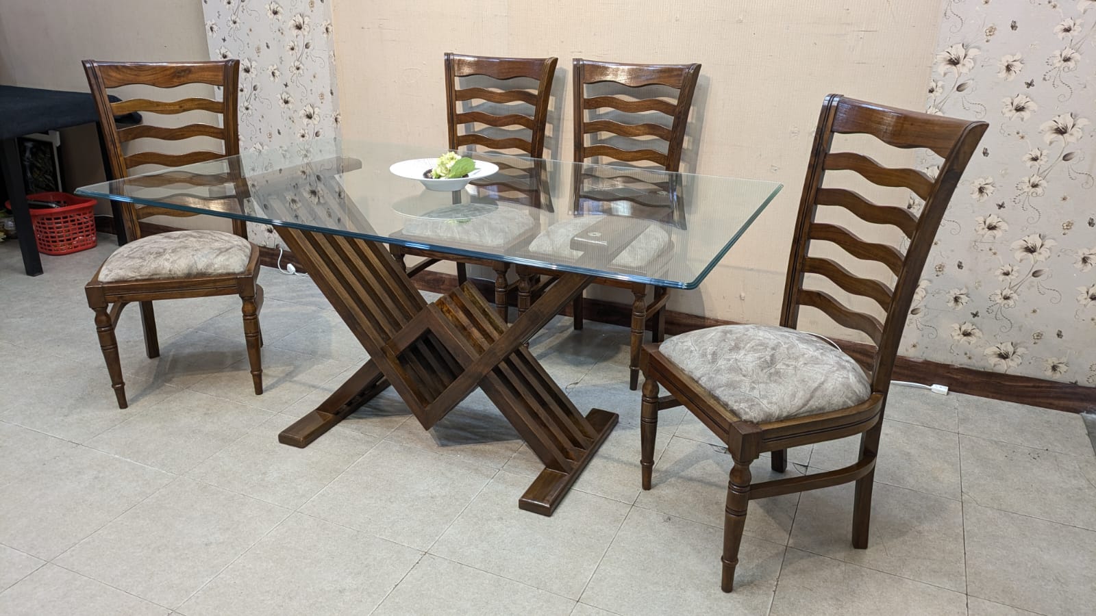 Solid Sheesham Wood 6 Seater Dining Table
