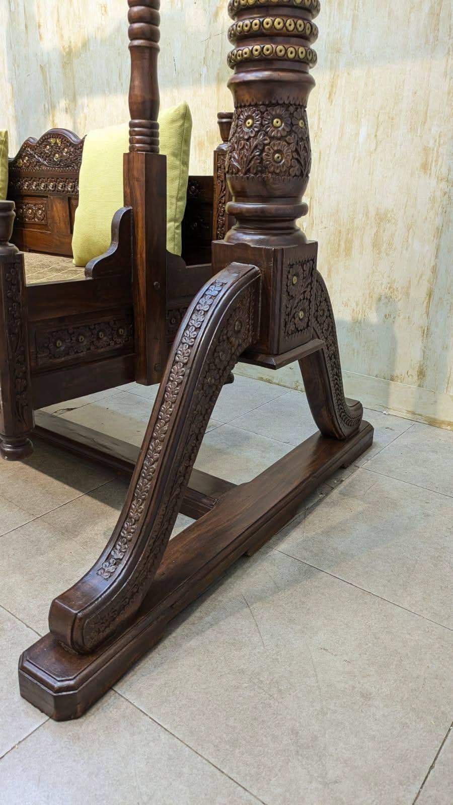 Solid Sheesham Wood Chinioti Jhoola