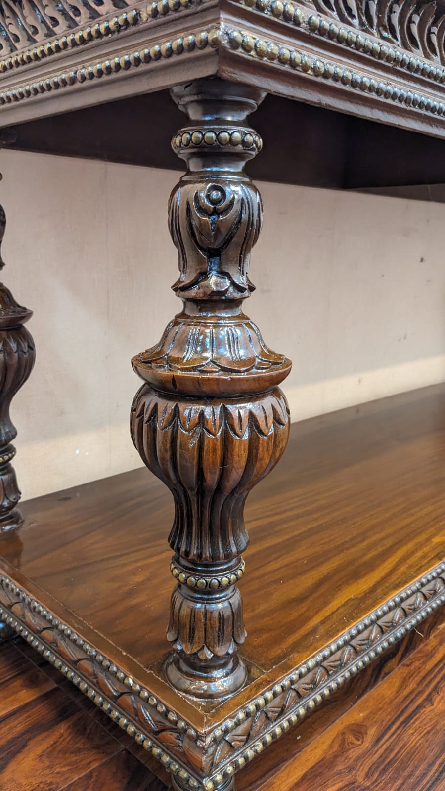 Sam Abbas Designer: Console with Mirror