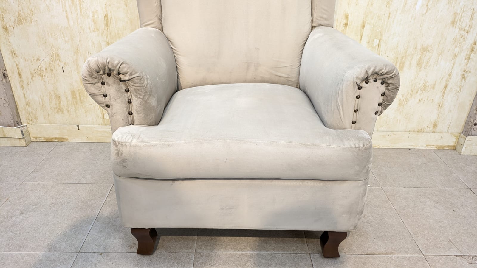 Comfortable 4 Seater Sofa Set