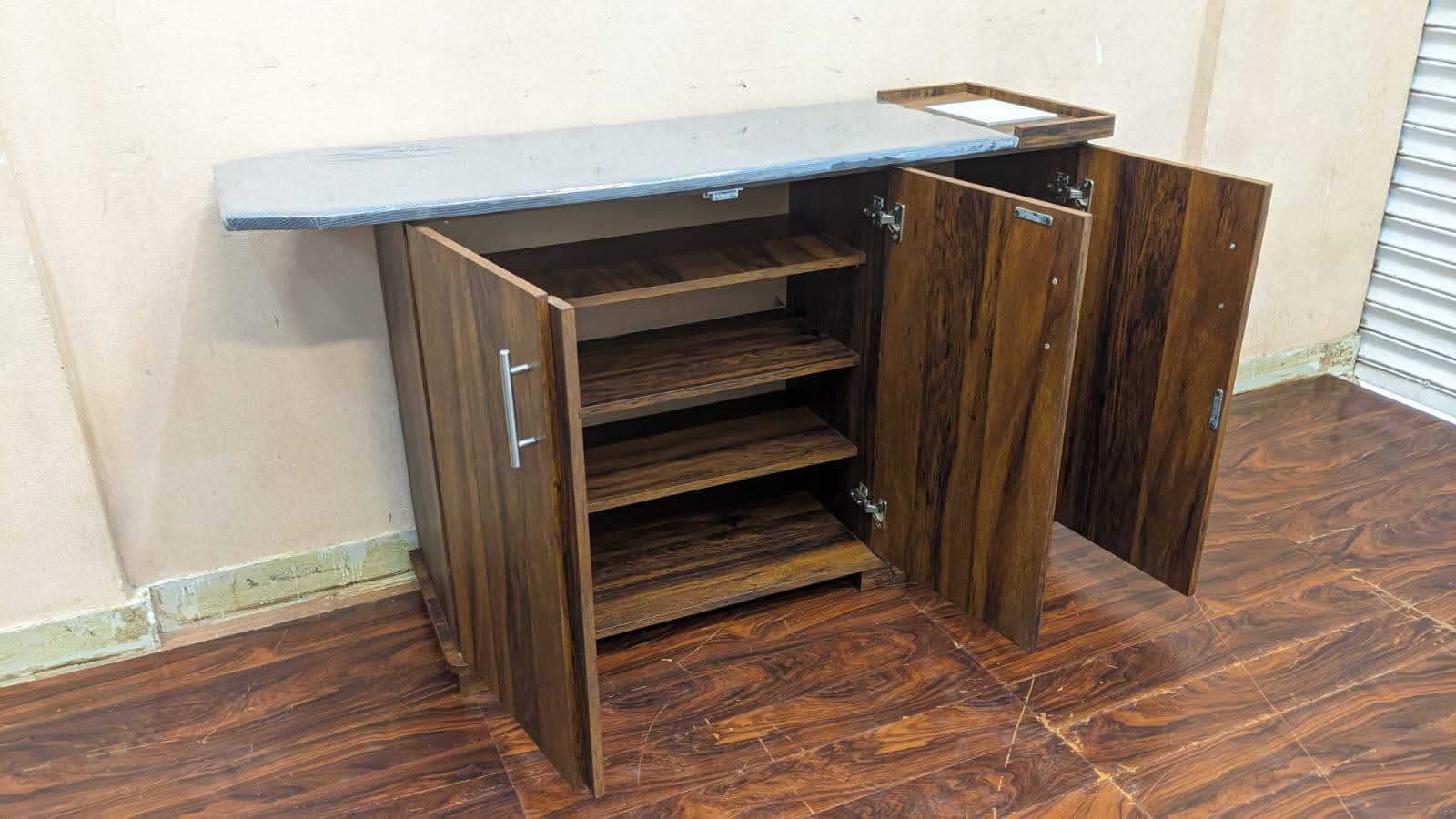 DivineCrafts Brand New Iron Table
