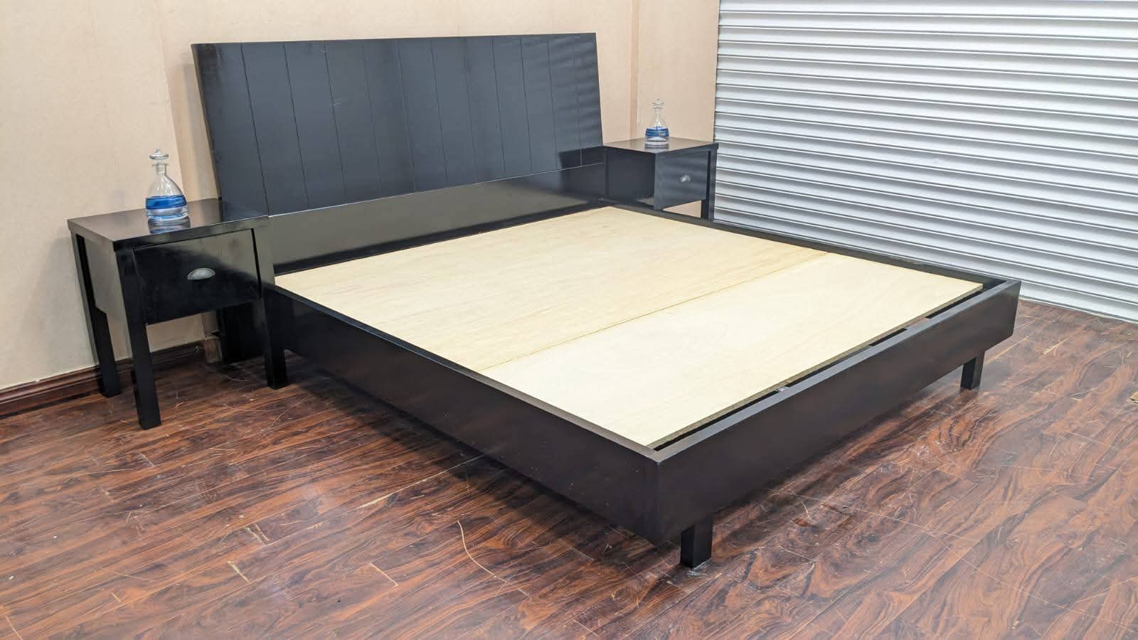 🔥Habitt Nimoy🔥 King Size Bed with 2 Side Tables