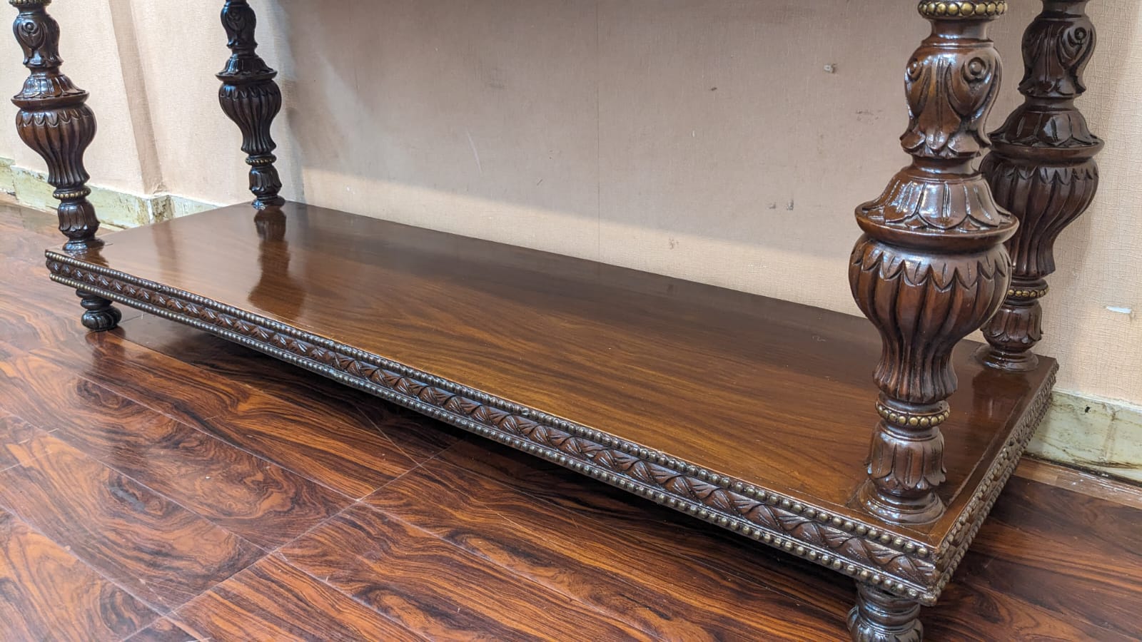 Sam Abbas Designer: Console with Mirror