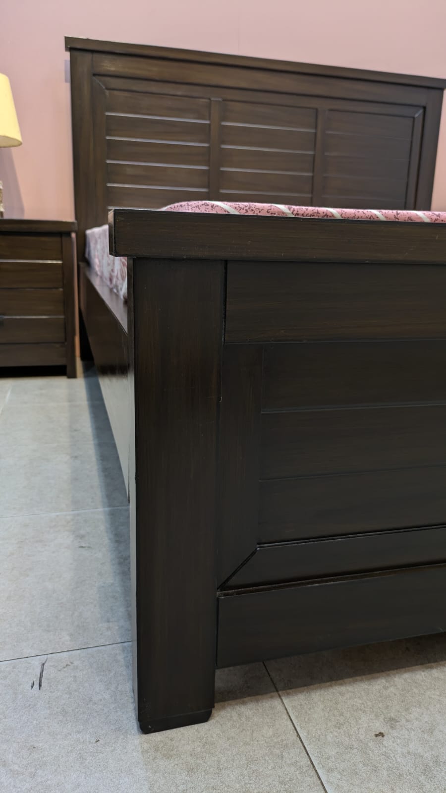 Elegant Queen Size Bed with 2 Side Tables