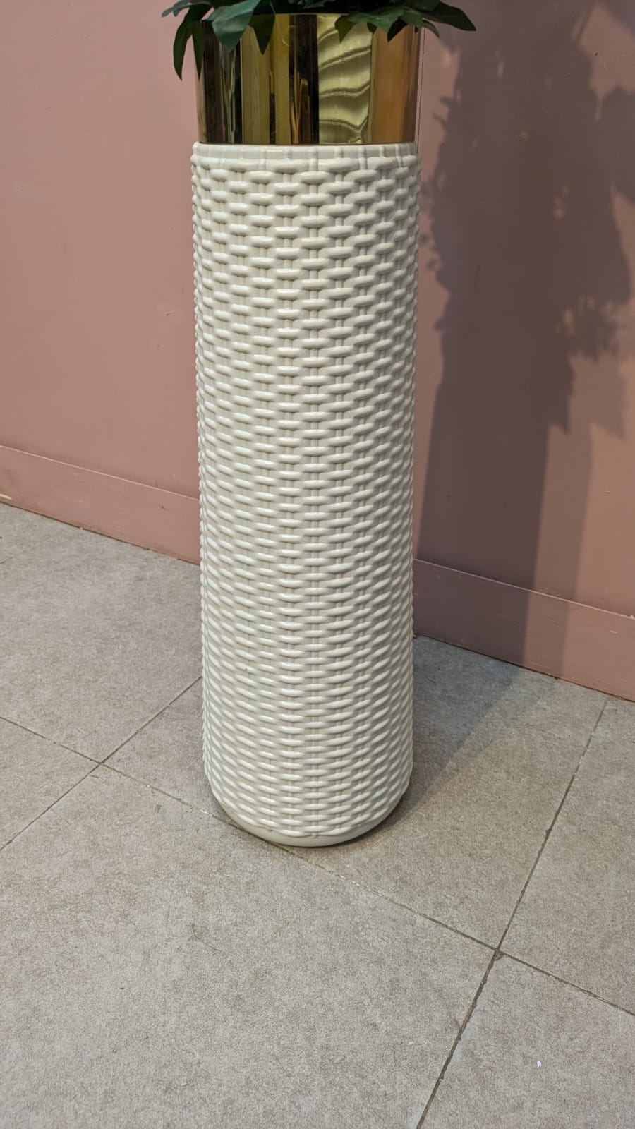 Brand New ELEGANT WHITE BLOSSOM FLOOR ARRANGEMENT