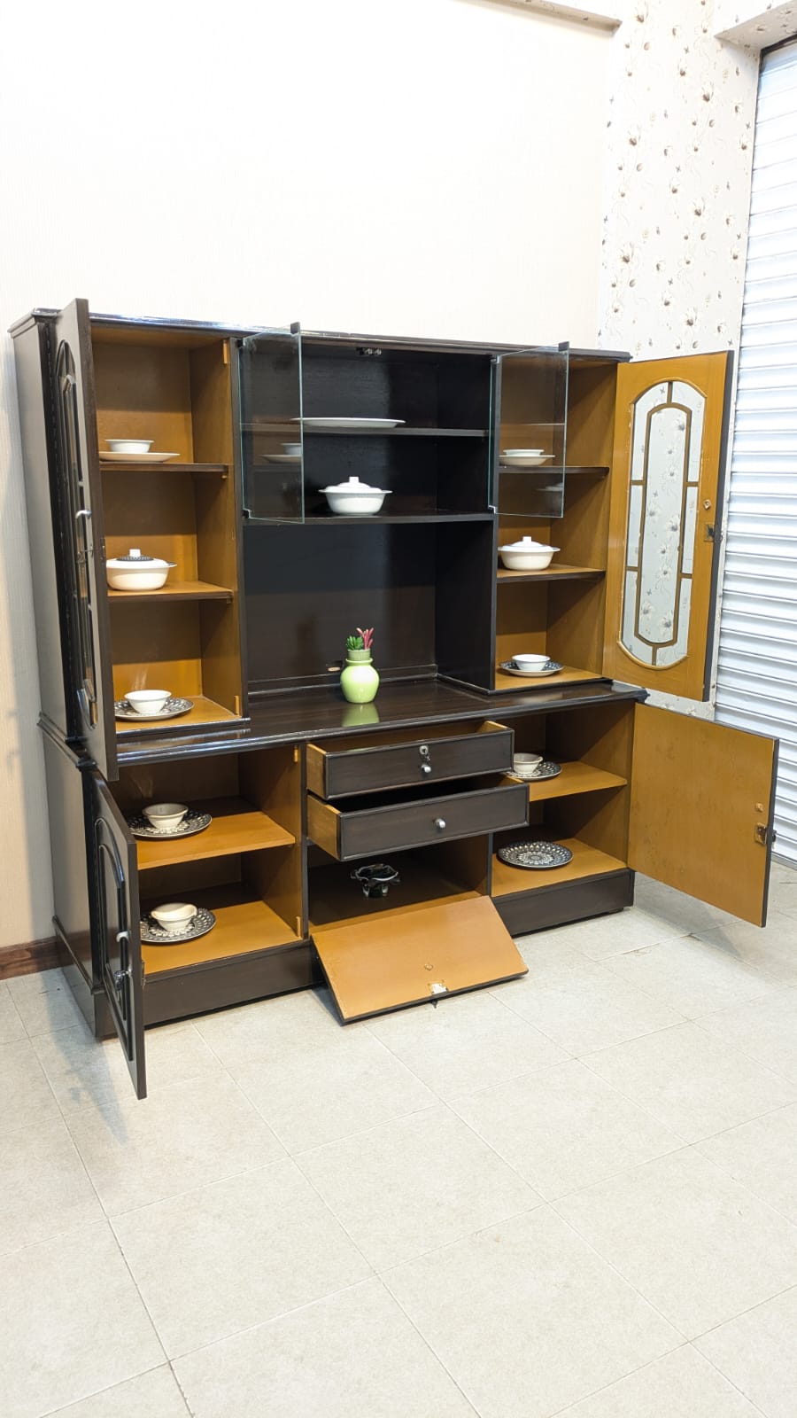 Crockery Divider