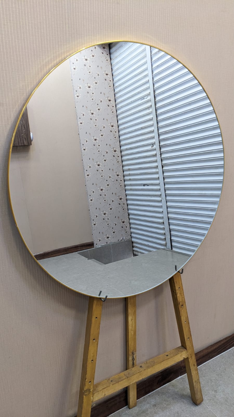 New Round Wall Mounted Mirror