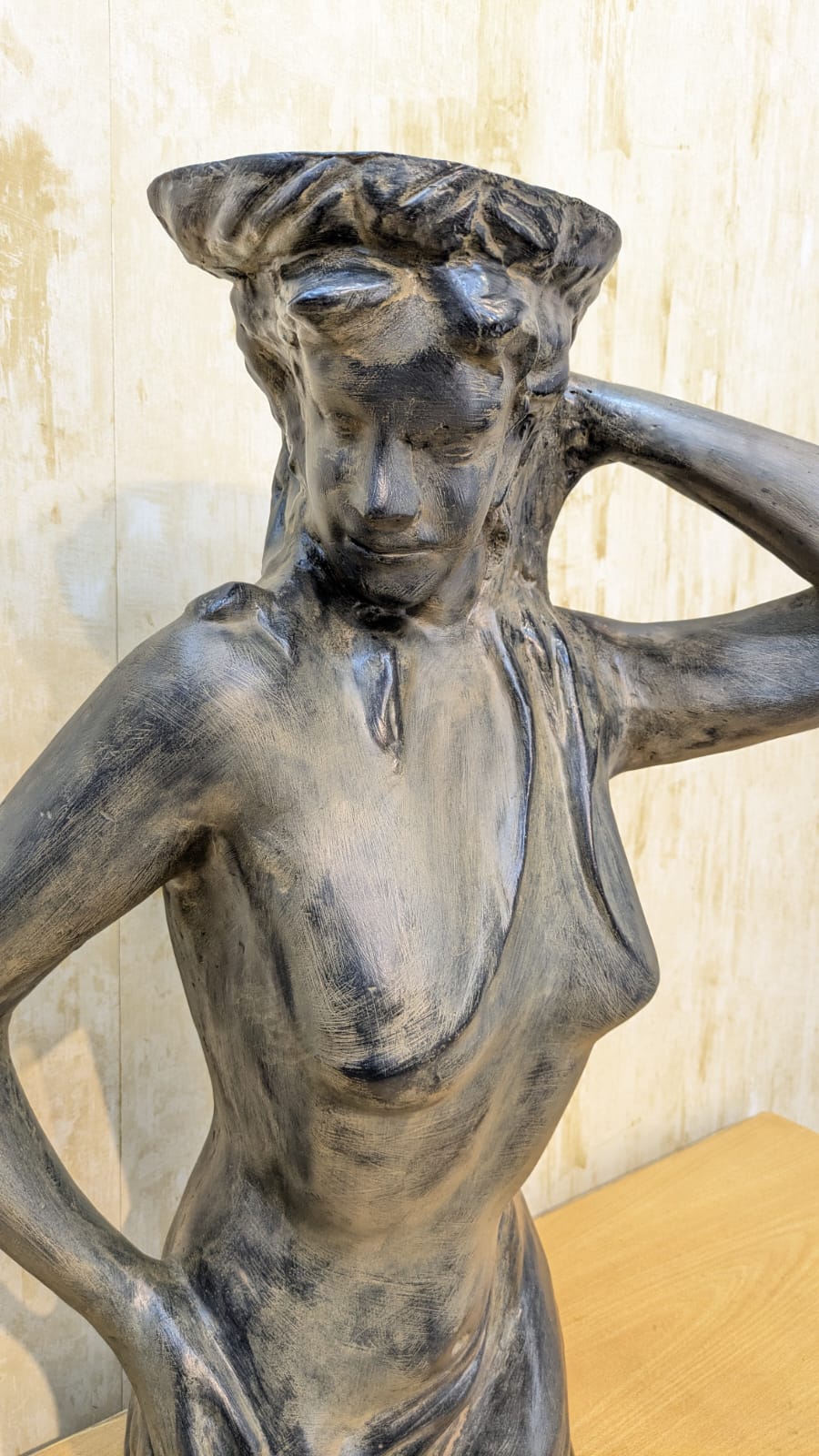 Brand New Lady Sculpture Figurine