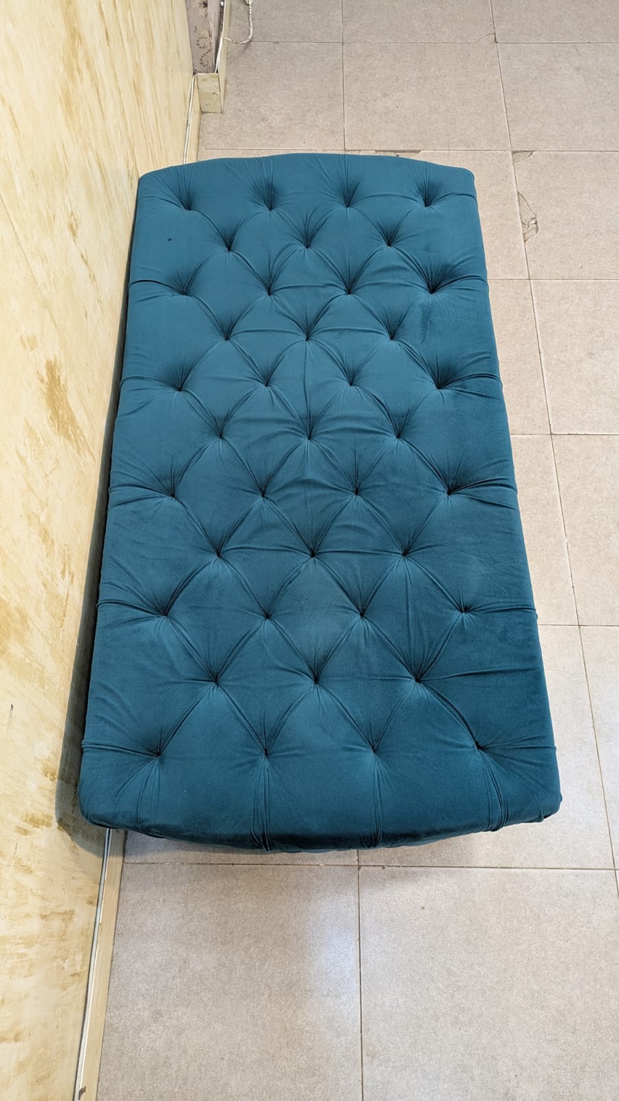 Beautiful 2 Seater Chesterfield Ottoman