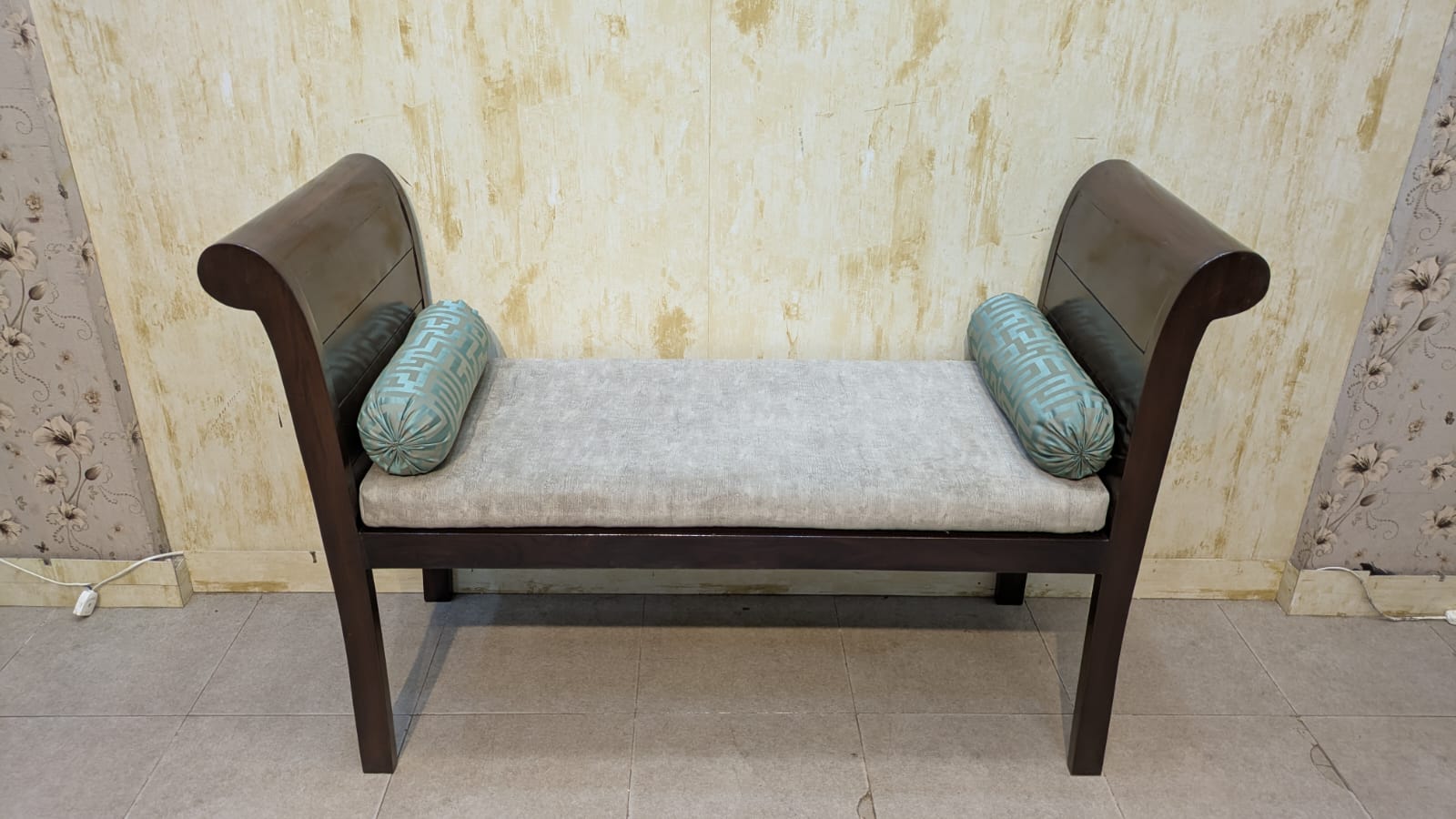 2 Seater Seattee