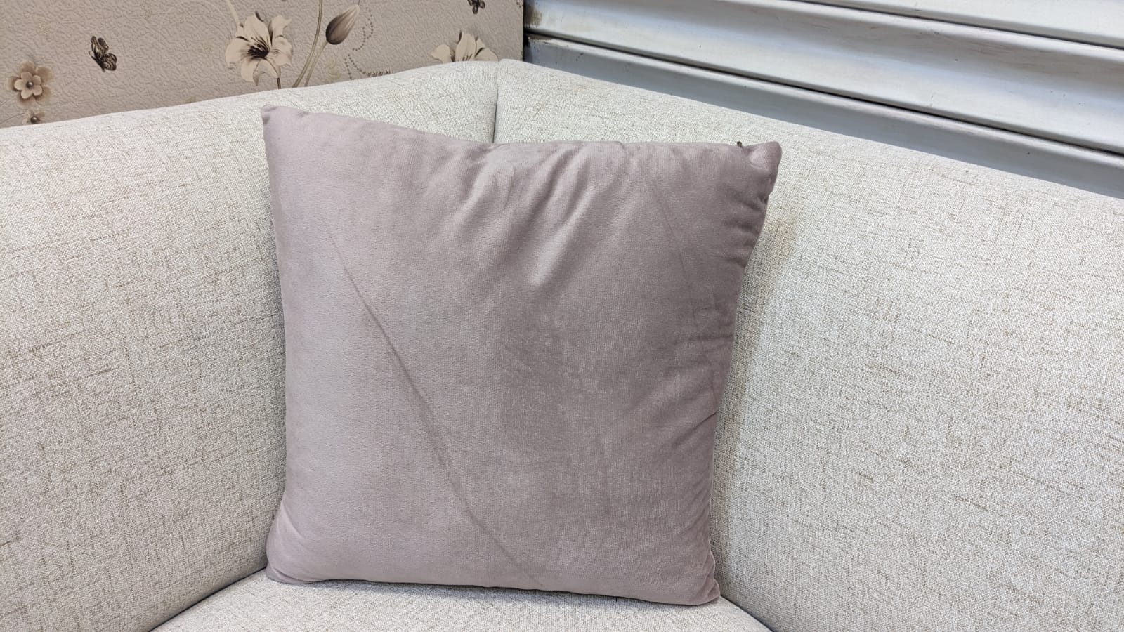 Modern Design 5 Seater L Shape Sofa Set with Center Table