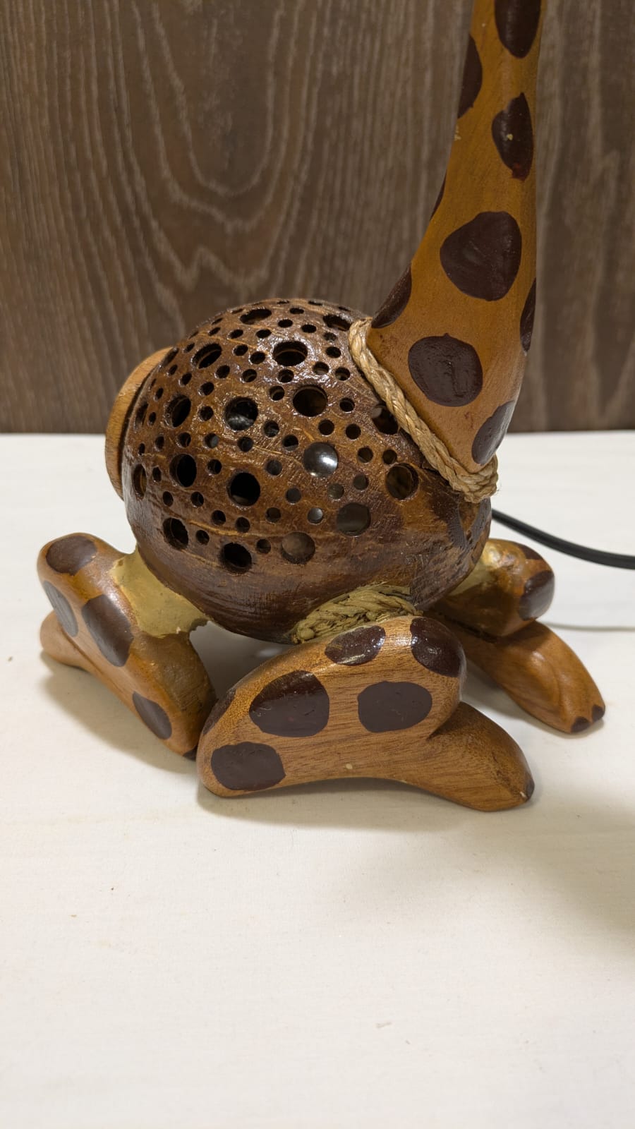 HANDMADE COCONUT SHELL GIRAFFE LAMP – IMPORTED