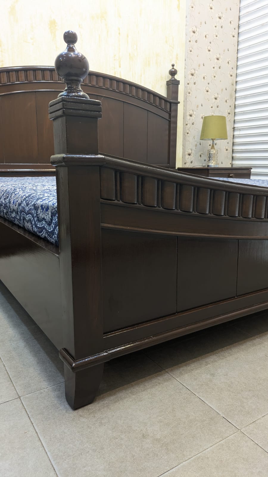 King Size Bed With 2 Side Tables