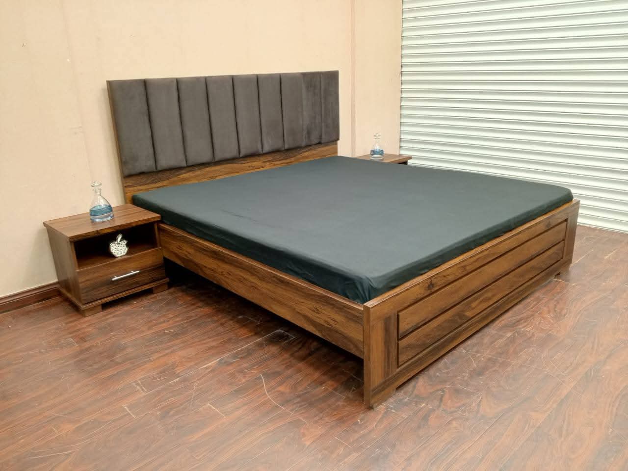 New King Size Bed with 2 Side Tables