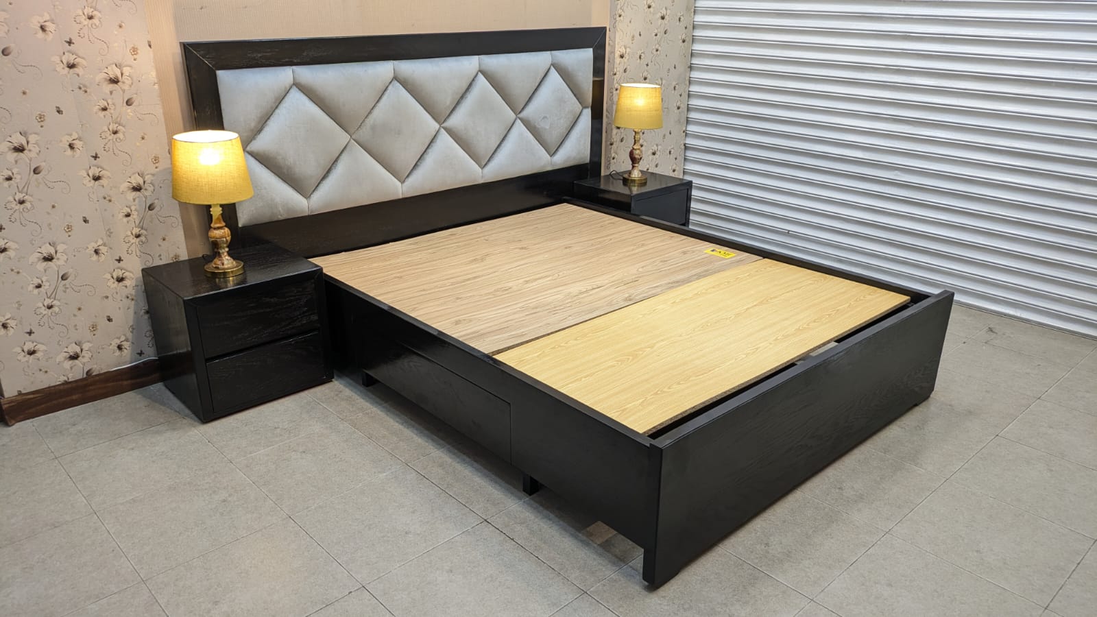 Queen Size Bed Set with Mattress