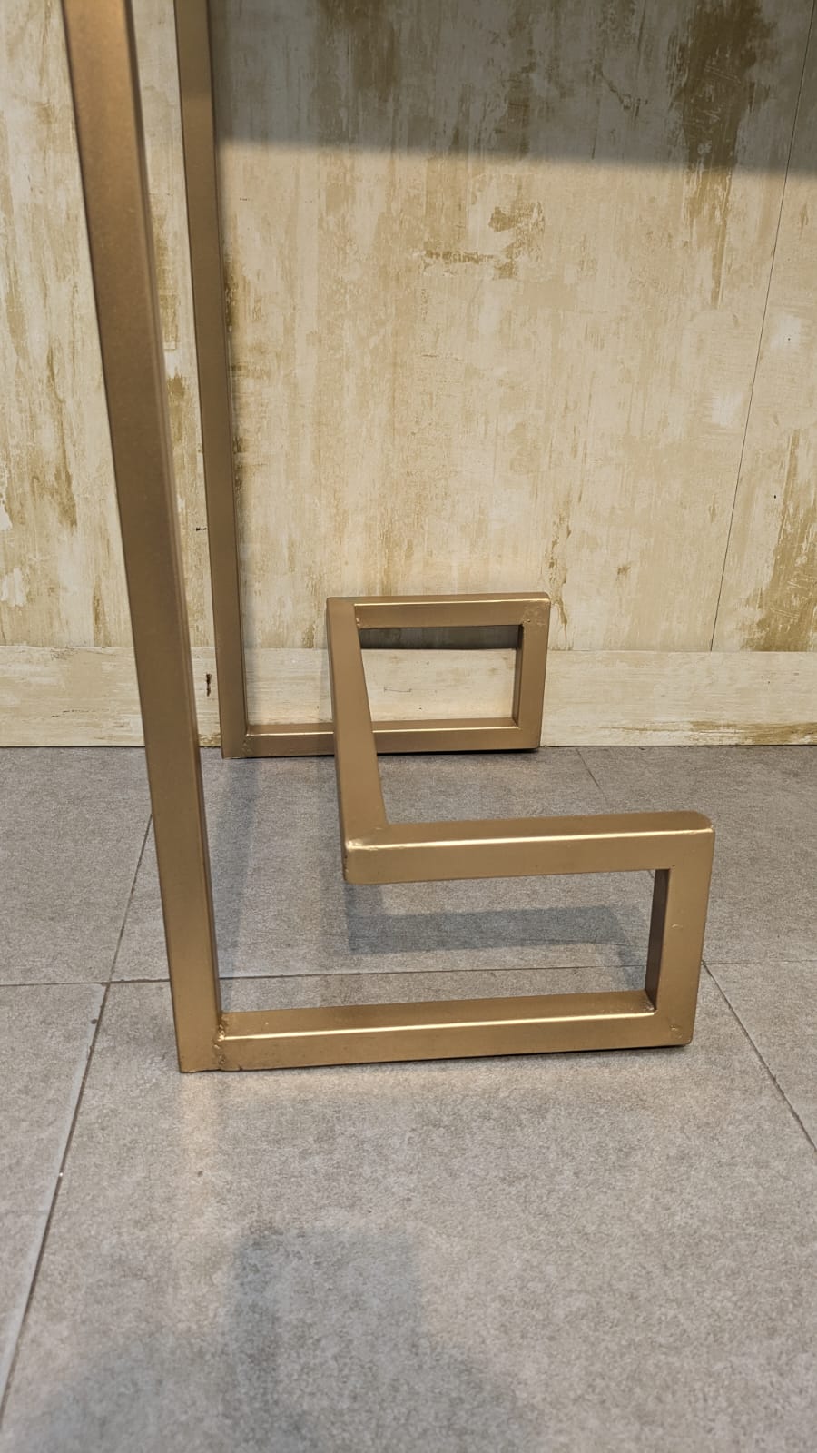 Console with Wall mounted mirror