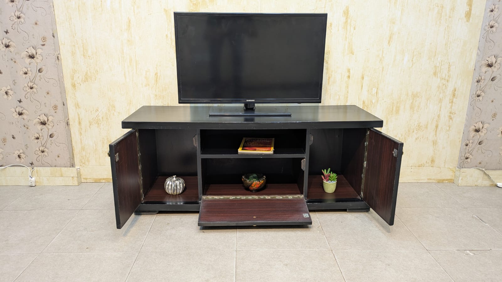 Led Tv Unit