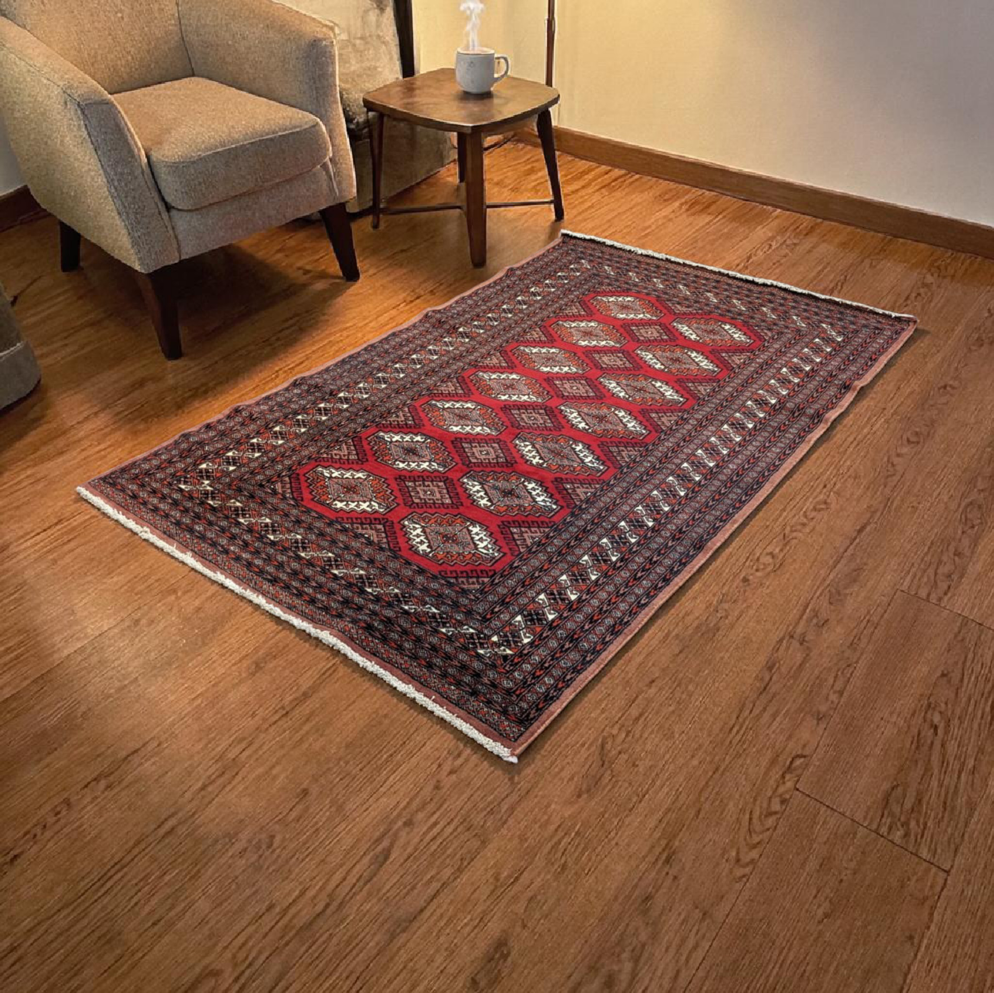 Vintage Sarook Hand Knotted Rug