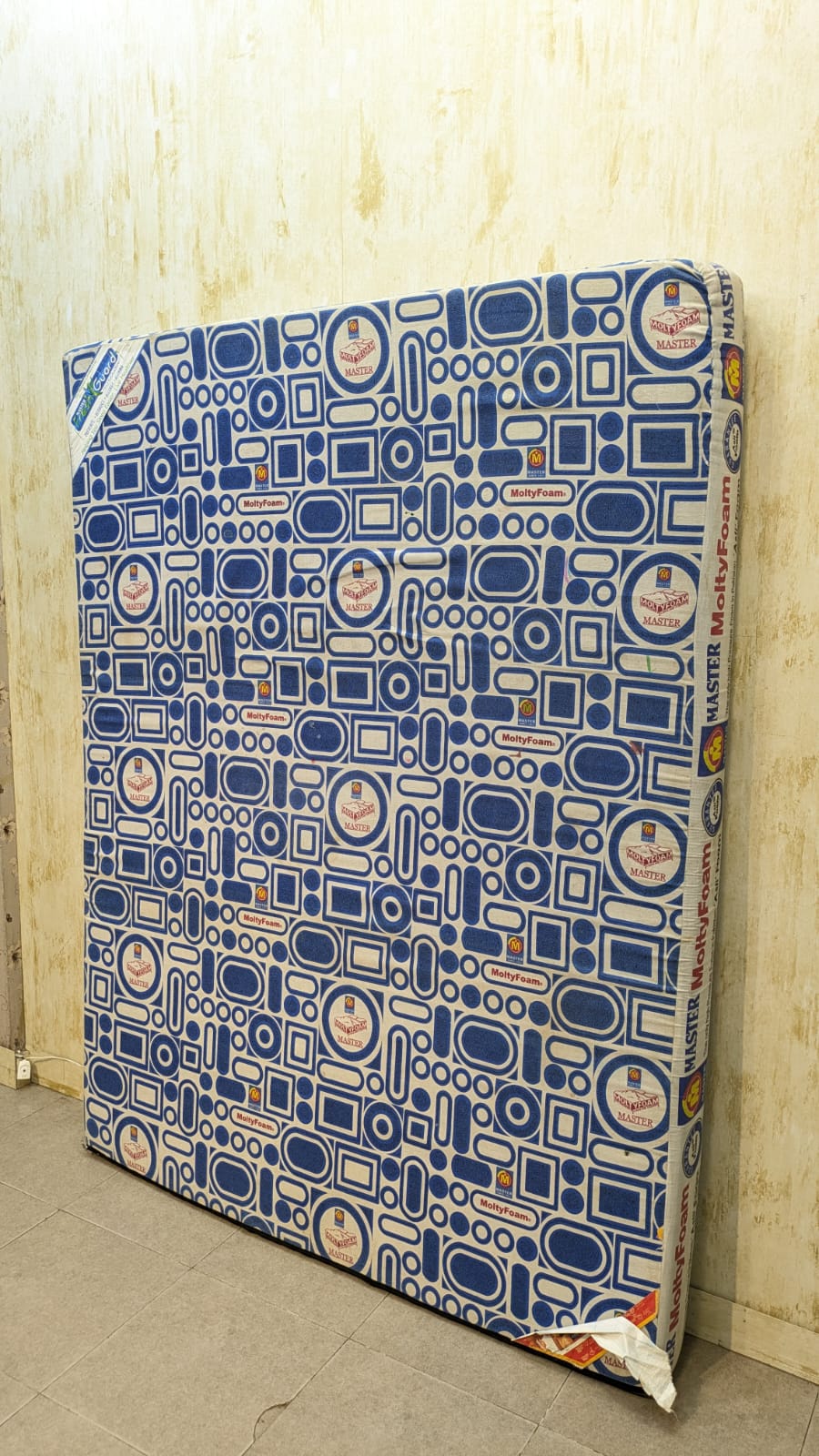 Master moltyfoam queen Size Mattress