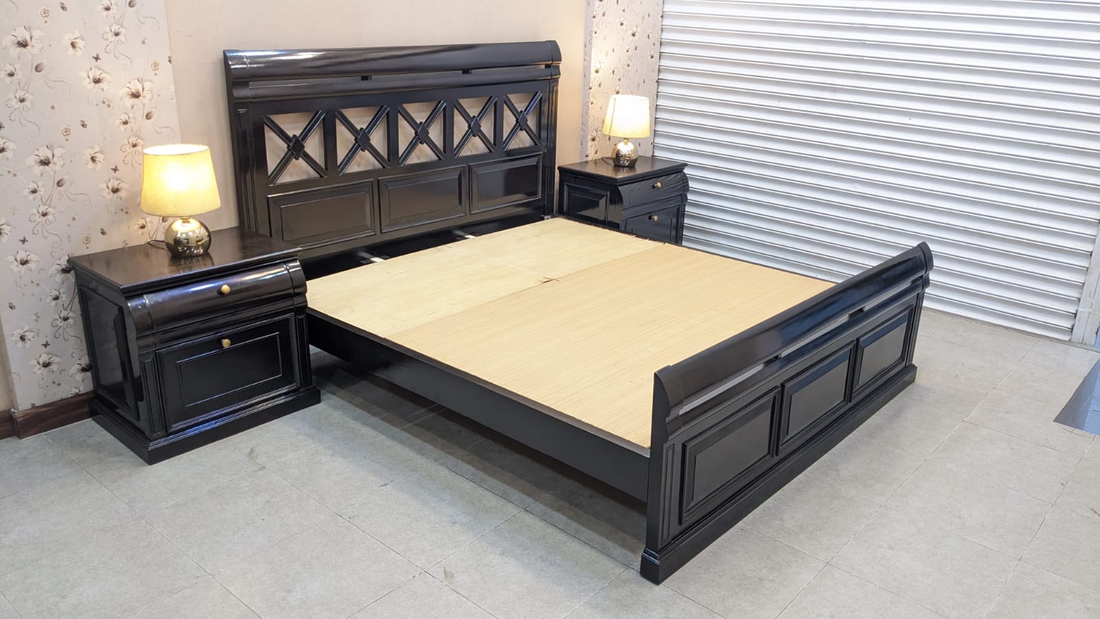 King Size Bed With 2 Side Tables and Dressing Table