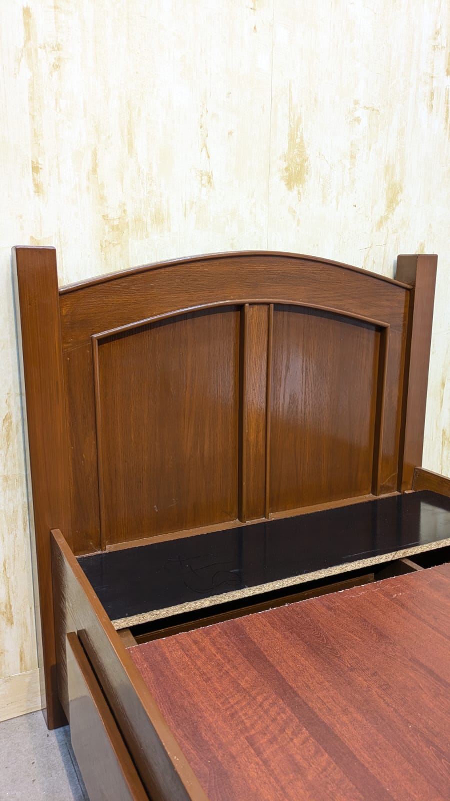 Single Bed with Storage Drawers