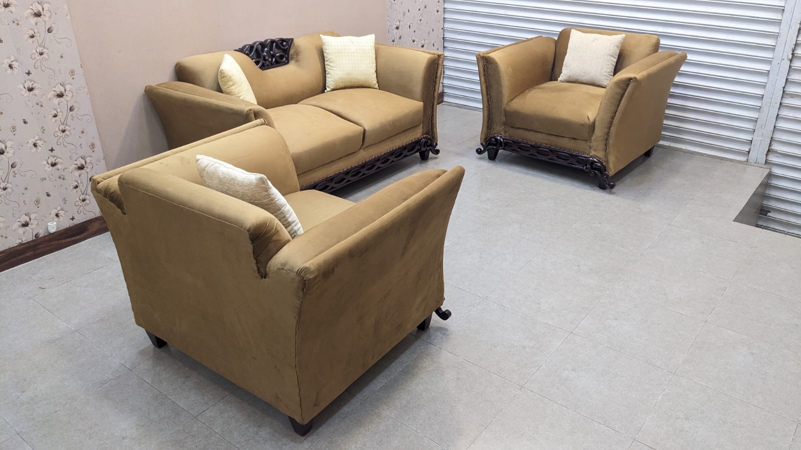 Comfortable 4 Seater Sofa Set